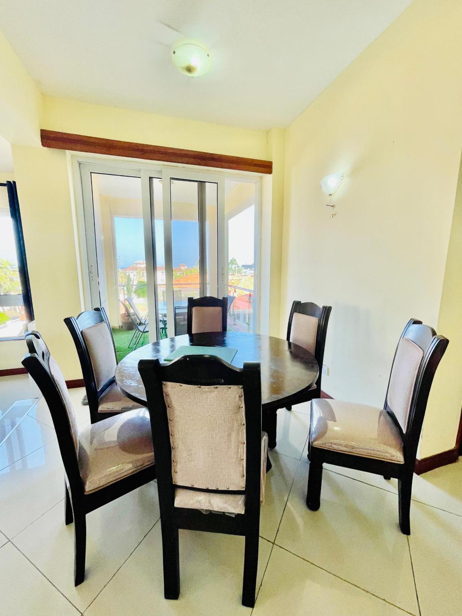 Elna'S Nyali - Work & Unwind - Pool, Sea Views, Ac & Fast Wi-Fi Bed and Breakfast Mombassa Buitenkant foto