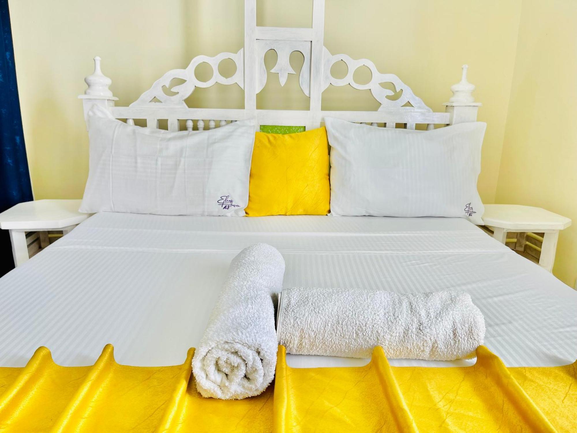 Elna'S Nyali - Work & Unwind - Pool, Sea Views, Ac & Fast Wi-Fi Bed and Breakfast Mombassa Buitenkant foto