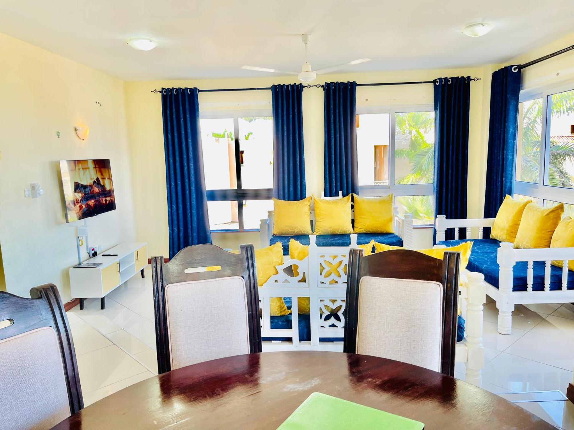 Elna'S Nyali - Work & Unwind - Pool, Sea Views, Ac & Fast Wi-Fi Bed and Breakfast Mombassa Buitenkant foto