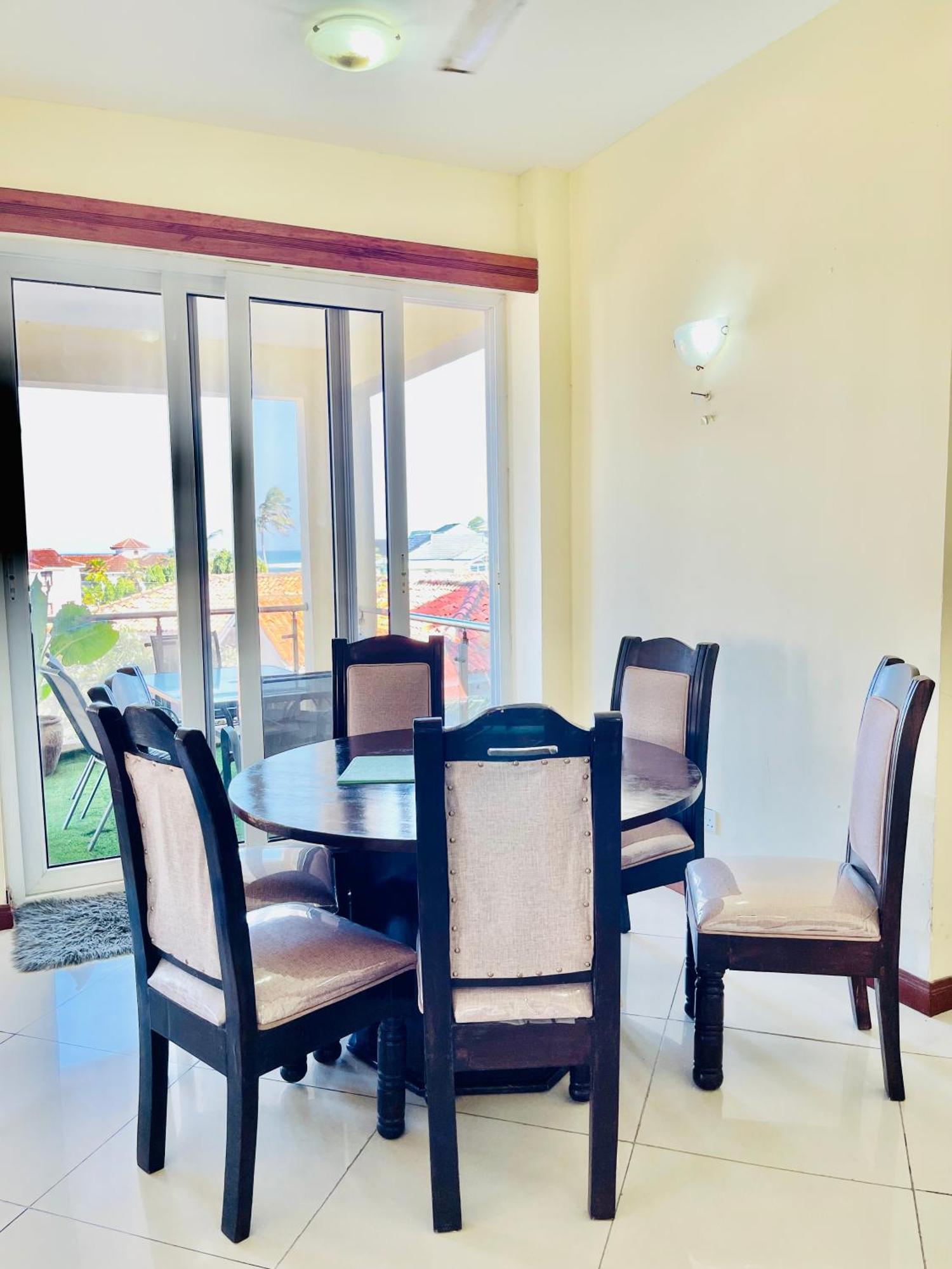 Elna'S Nyali - Work & Unwind - Pool, Sea Views, Ac & Fast Wi-Fi Bed and Breakfast Mombassa Buitenkant foto