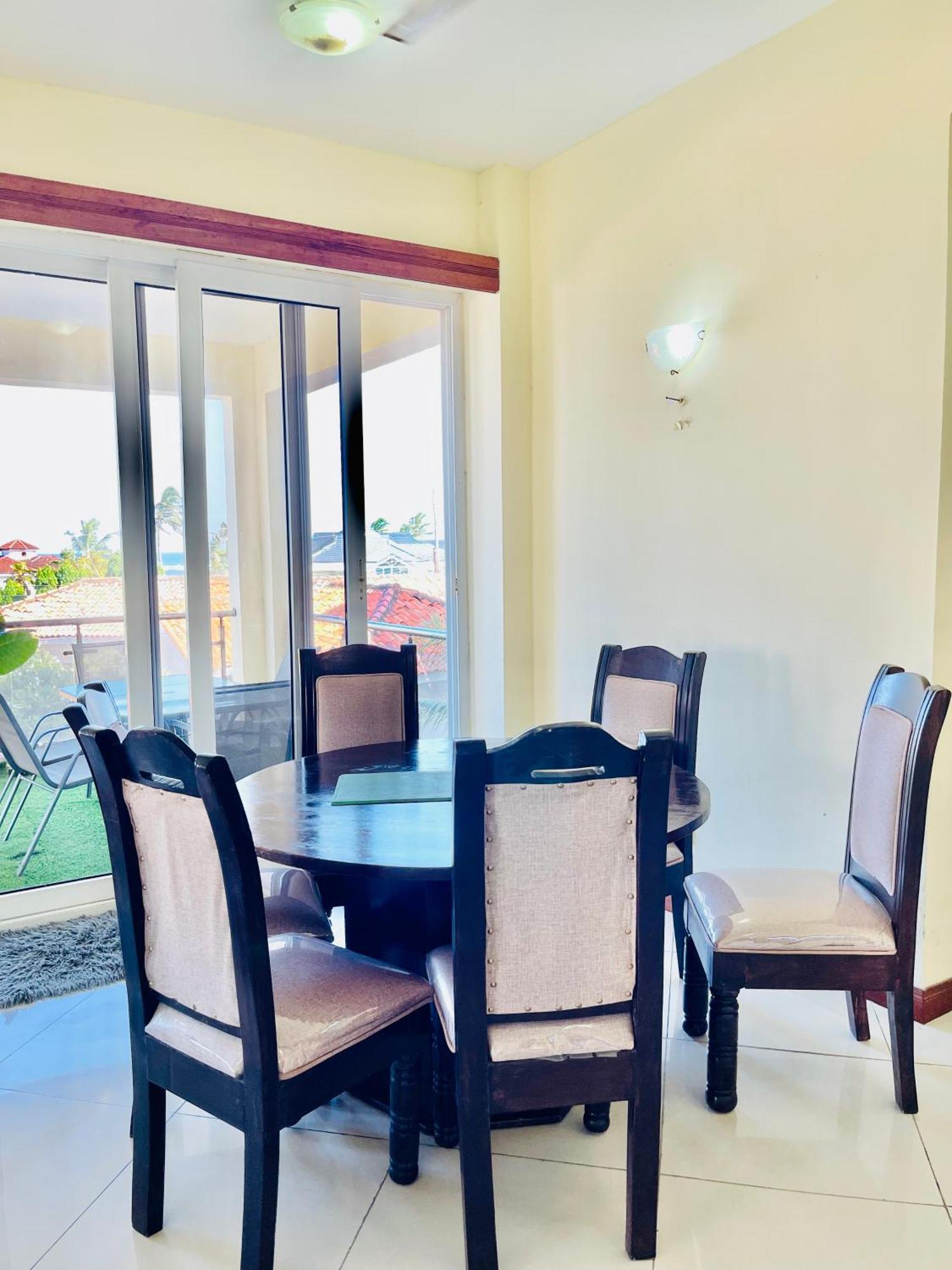 Elna'S Nyali - Work & Unwind - Pool, Sea Views, Ac & Fast Wi-Fi Bed and Breakfast Mombassa Buitenkant foto