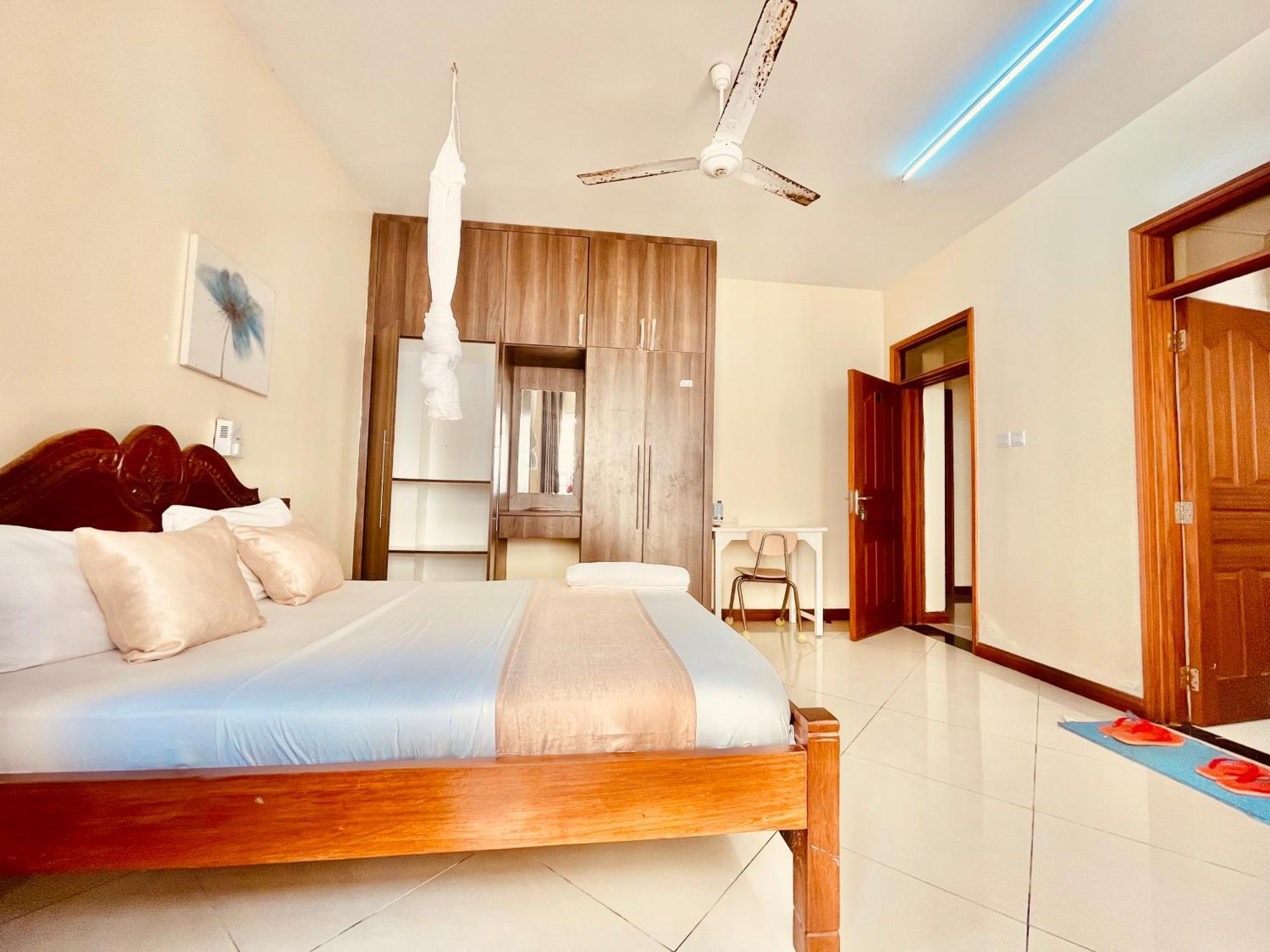 Elna'S Nyali - Work & Unwind - Pool, Sea Views, Ac & Fast Wi-Fi Bed and Breakfast Mombassa Buitenkant foto